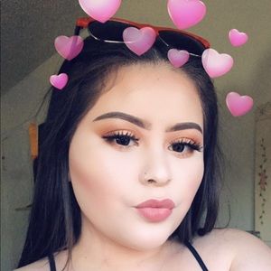 Meet your Posher, Lizzet